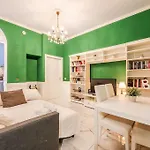 Centrale's Nest - Elegant Close To Station Appartement *