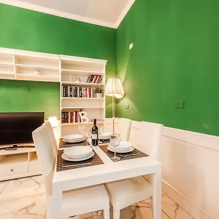 Appartement Centrale's Nest - Elegant Close To Station Milan