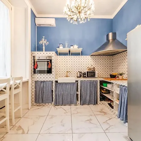 Centrale's Nest - Elegant Close To Station Appartement *
